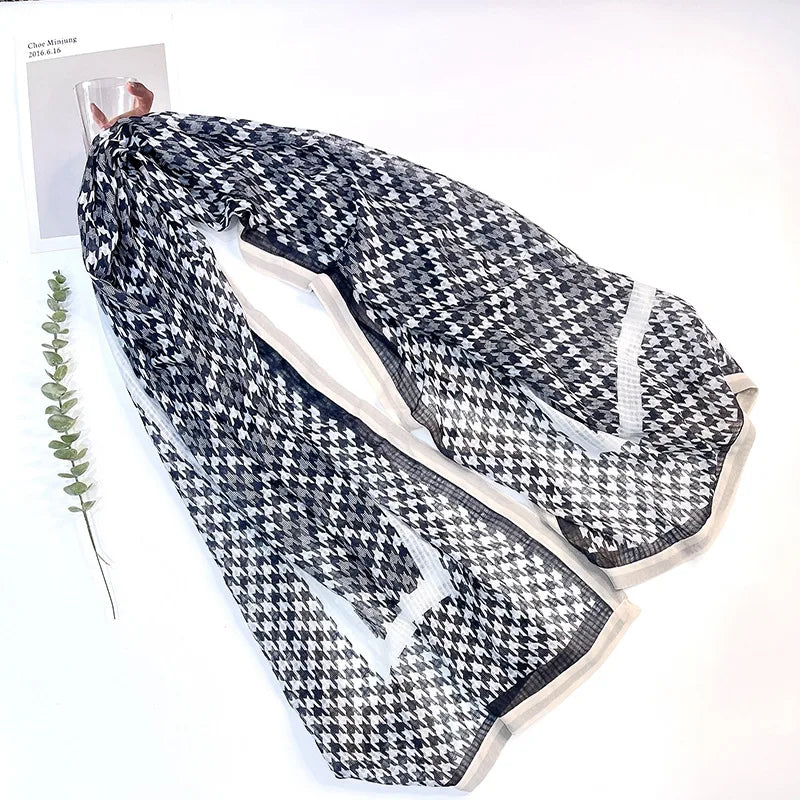 New Versatile and Simple Digital Printing Black Geometric Shawl Hand Curled Cotton and Hemp Medium Length Scarf Hijab