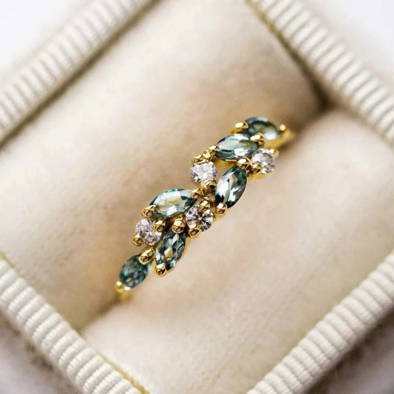 Huitan New Hot Selling Simple Small Fresh Marquise Cut Geometric Leaf Design Zircon Female Rings for Girls Gold Plated Tail Ring