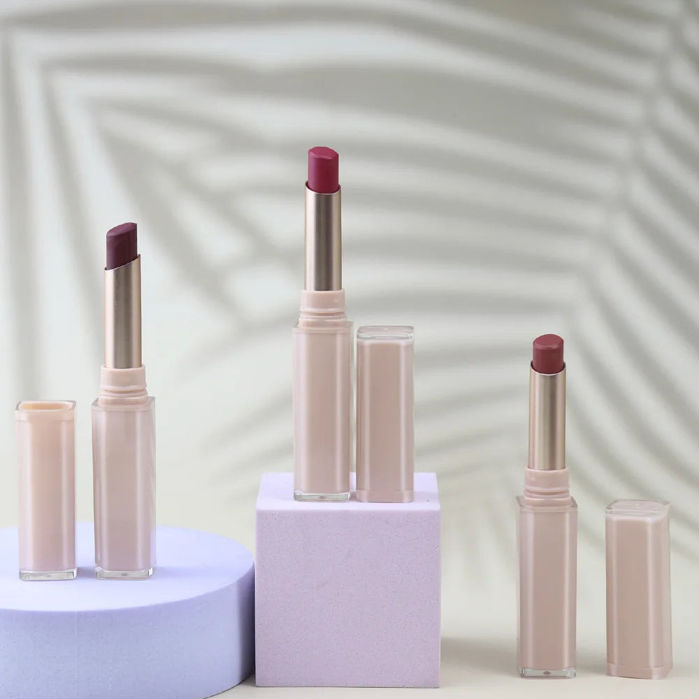 Private Label 18 Colors Luxury Pink Lipstick Custom Velvet Vegan OEM Long Lasting Moisturizing Matte Solid Lipstick