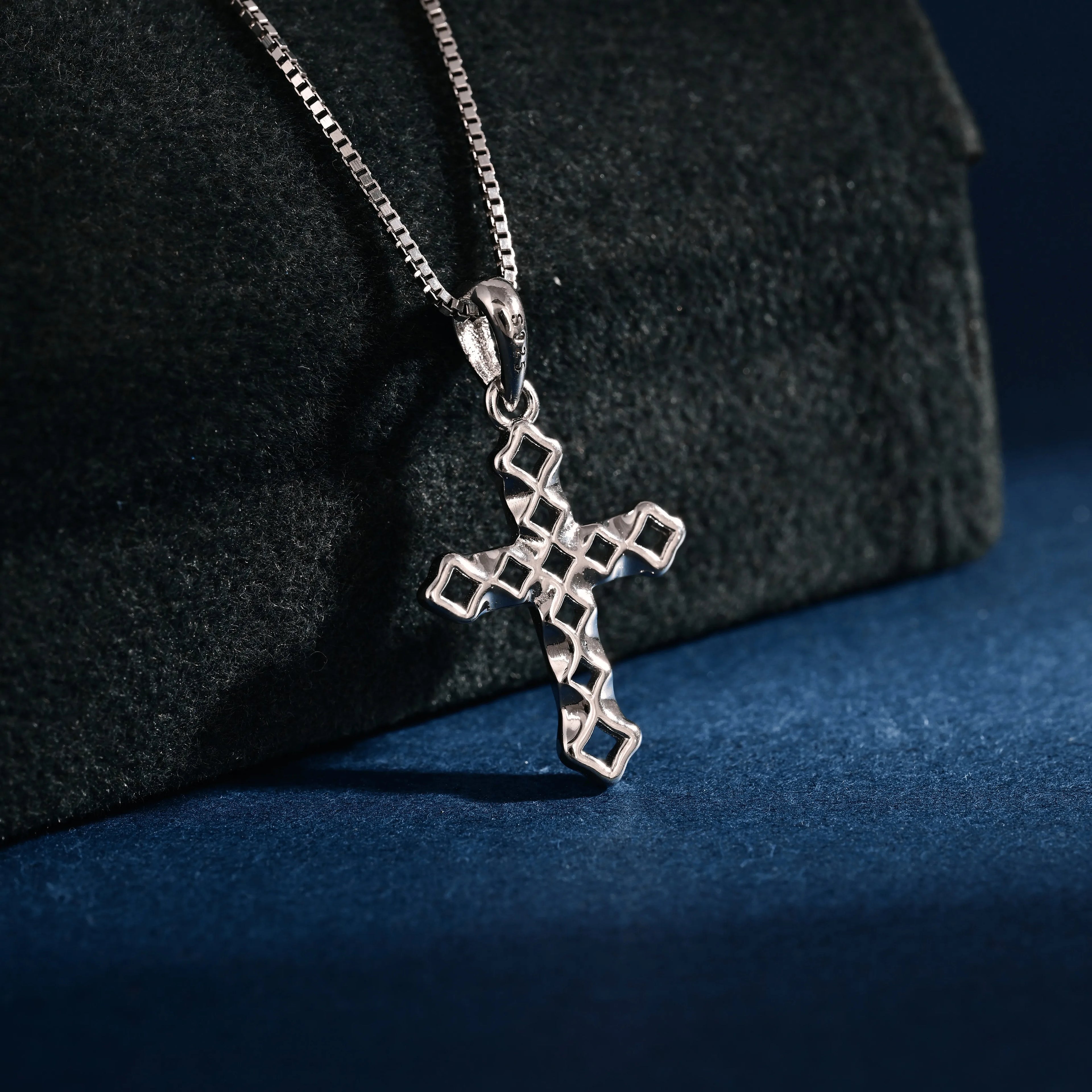 Wholesale Pendant Jewelry Rhodium Plated Plain Silver Cross God Retro Pendant 925 Sterling Silver Fine Jewelry Pendant