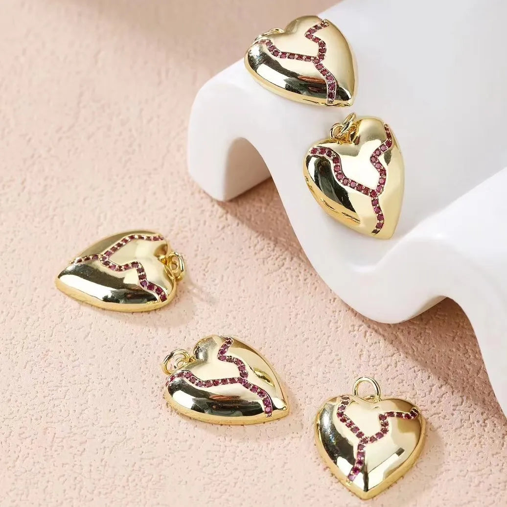 Factory Trendy Jewelry Accessories Mirco Inlaid Red Cubic Zircon Heart Charm Pendant for Jewelry Making
