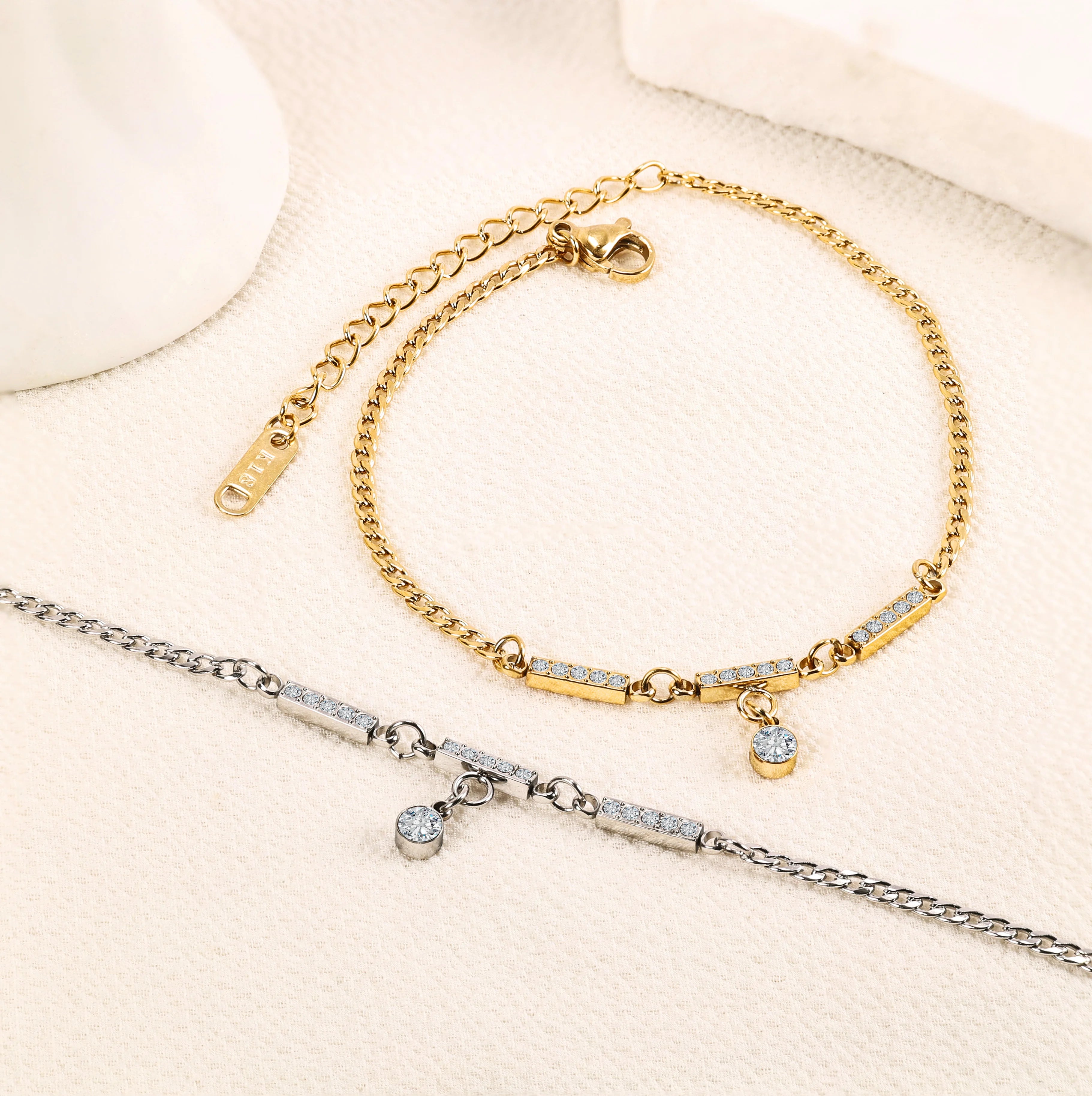 HOVANCI Bulk Fashion Jewelry Bracelets & Bangles 18k Gold Plated Chain Bracelet Tarnish Free Stainless Steel Jewelry