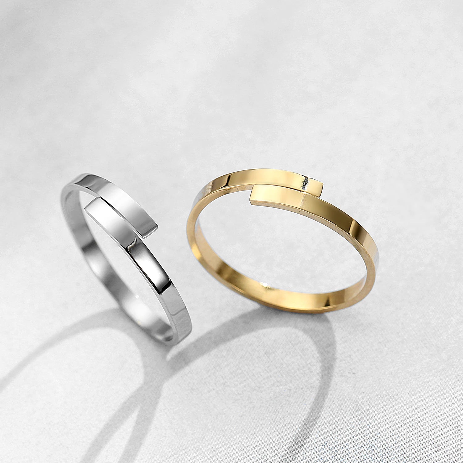EManco Custom Personalized Name Engraved Ring 14k Gold Plated Engrave Letter Stainless Steel Adjustable Lovers Jewelry