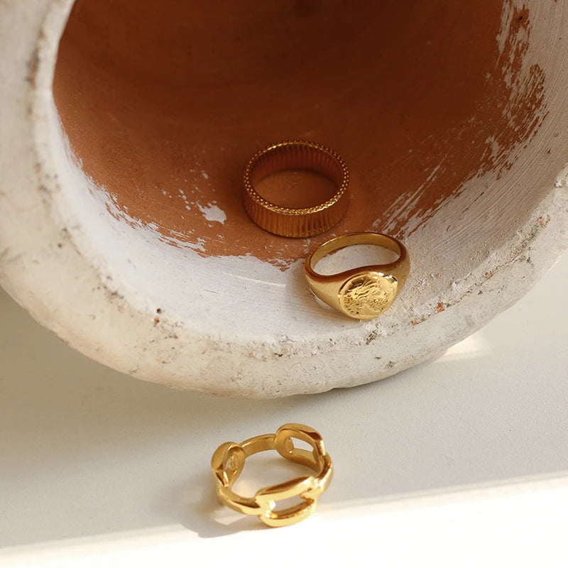 New Design Minimalist Jewelry 18K Gold Plated Band Chain Rings Hypoallergenic Stainless Steel Men Signet Rings