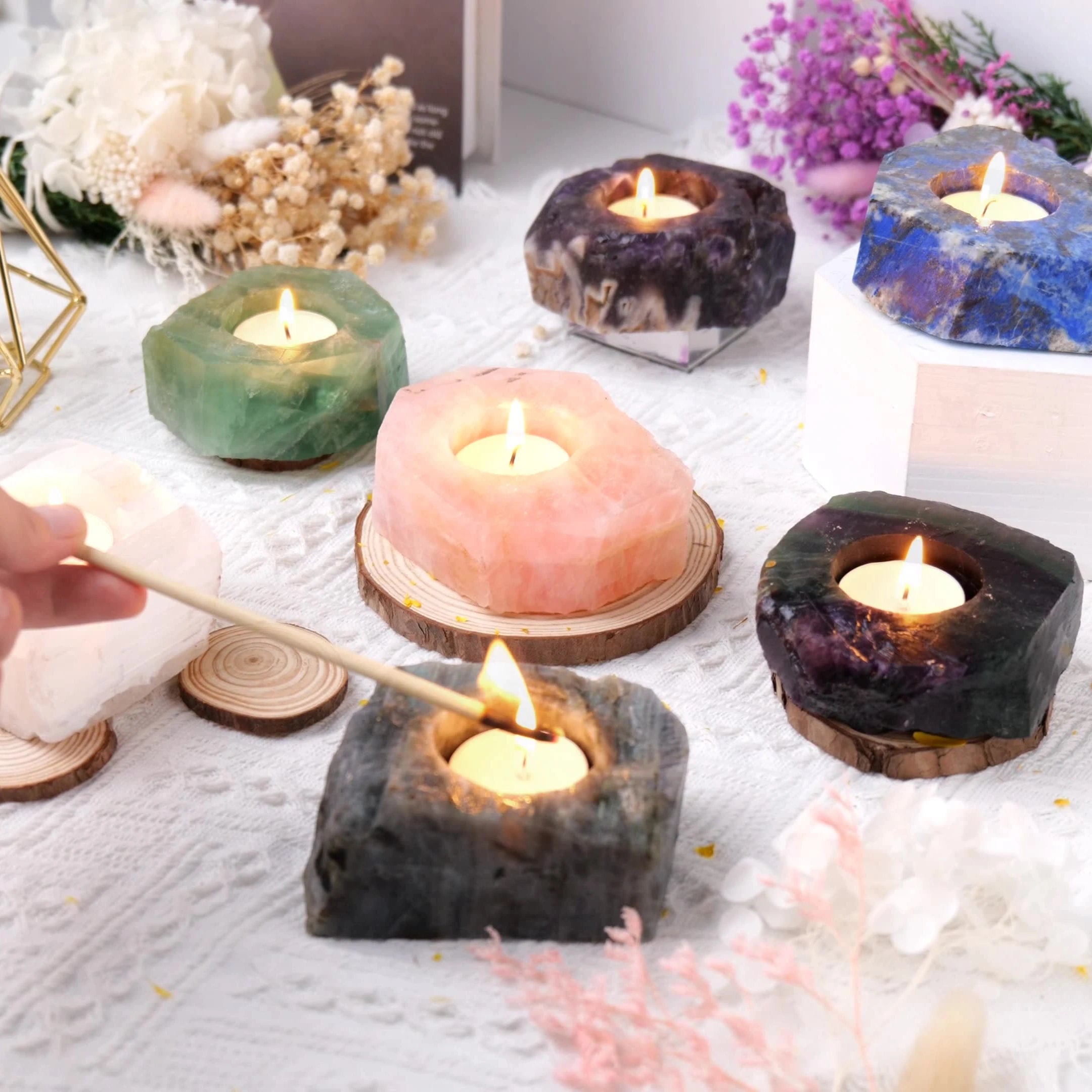 Natural Raw Stone Healing Crystal Candlestick Aromatherapy Candle Holder Stand Stone Candle for Christmas Home Decoration