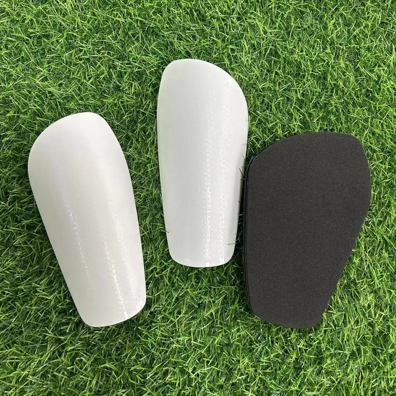 OEM Sublimation Heat Transfer Printing Pattern Plastic White Blank Soccer Shin Guard Football Game Shinguard Leg Calf Protector
