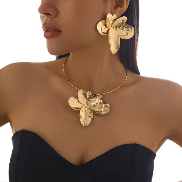 New Gold Color Alloy Metal Big Flower Stud Earring Necklace Set High-Quality Fashion Jewelry Accessories for Women