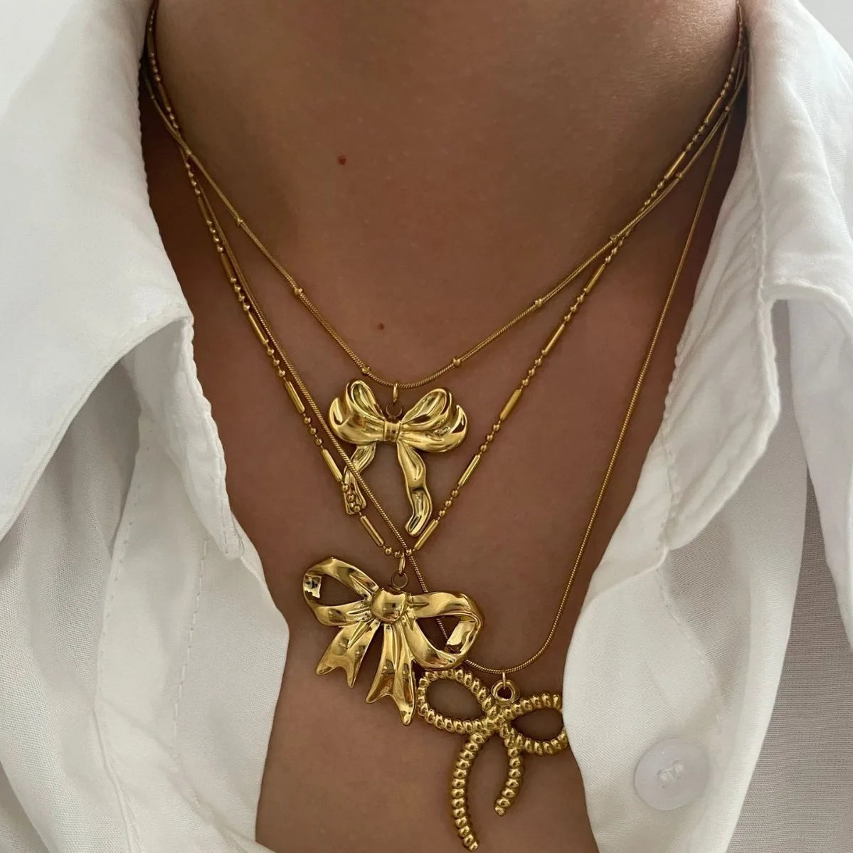 Wholesale Vintage 18k PVD Gold-plated Stainless Steel Bow Pendant Necklace Luxurious Designer Women's Collarbone Chain Jewelry