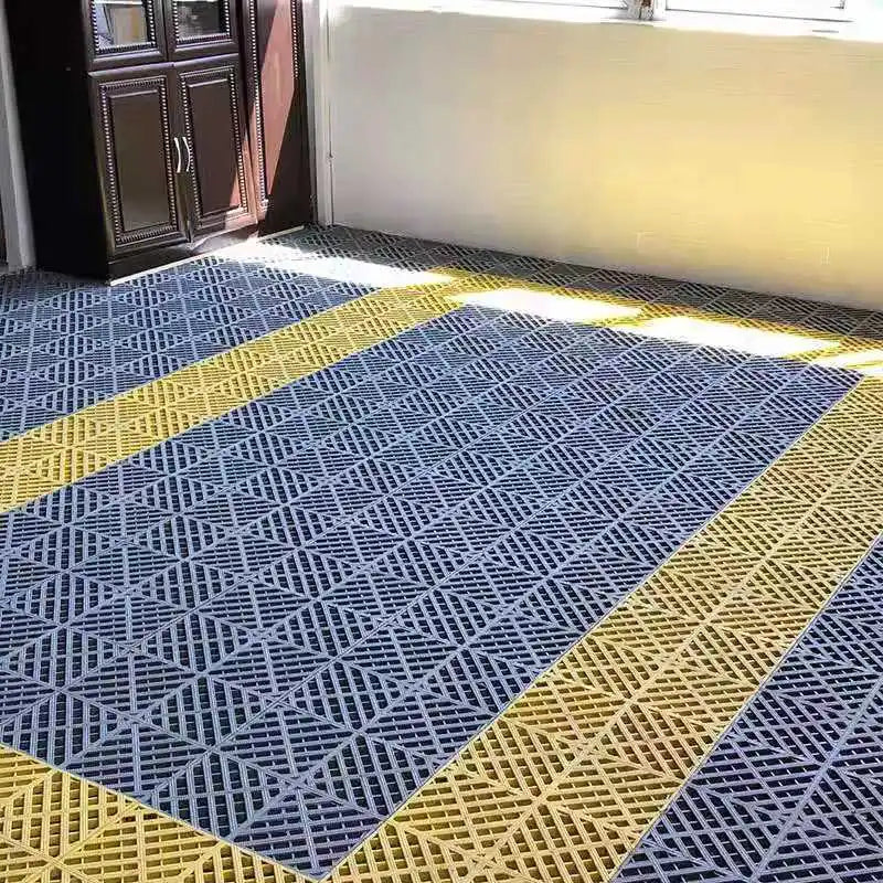 Potable Outdoor pp Tiles Garage Floor Self Adhesive Floor Tile Vinyl Garage