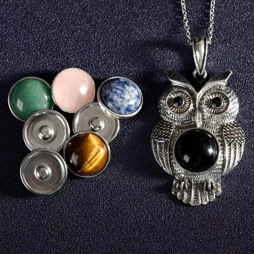 Wholesale Natural Gemstone Healing Crystals Owl Shaped Rose Quartz Round Buckle Crystal Pendant