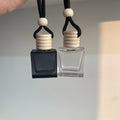 Custom 10ml Black Glass Perfume Bottle with Wooden Lid Car Hanging Diffuser Screw Cap Sealing Flat Shape
