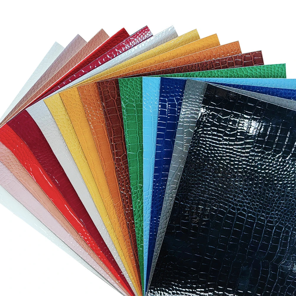 0.9mm Snake Pattern Leather Embossed Faux Leather Smooth Surface Leather Design for Decorations