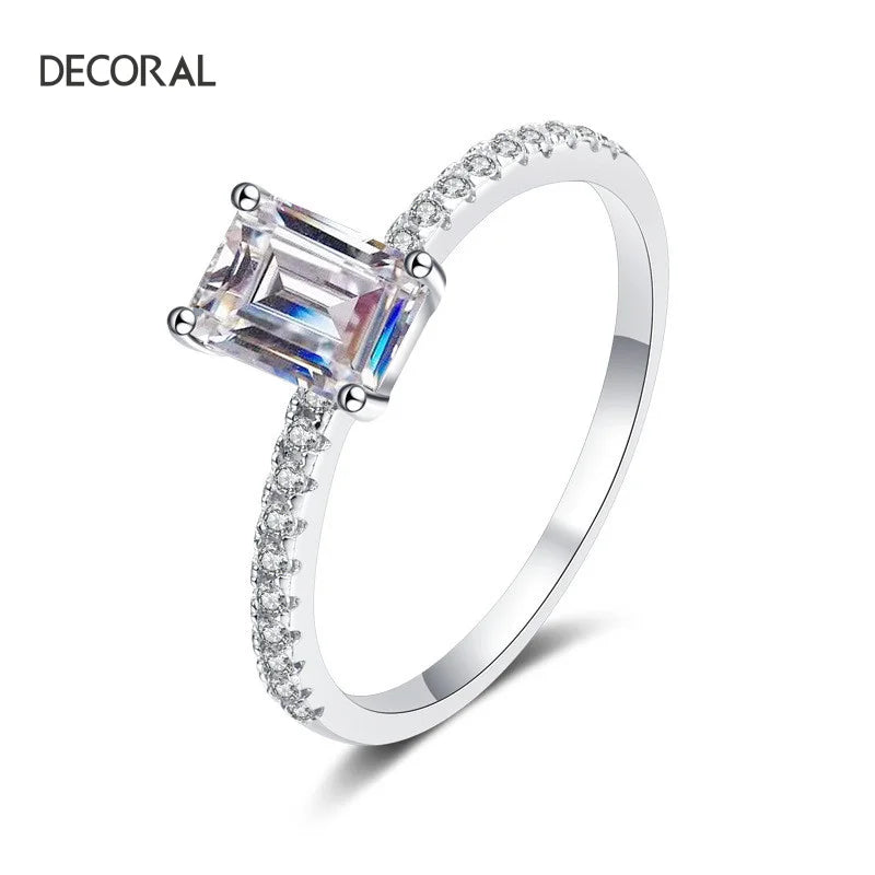 Factory Wholesale 925 Silver Moissanite Engagement Rings for Women Radiant Cut Emerald Cut Ring