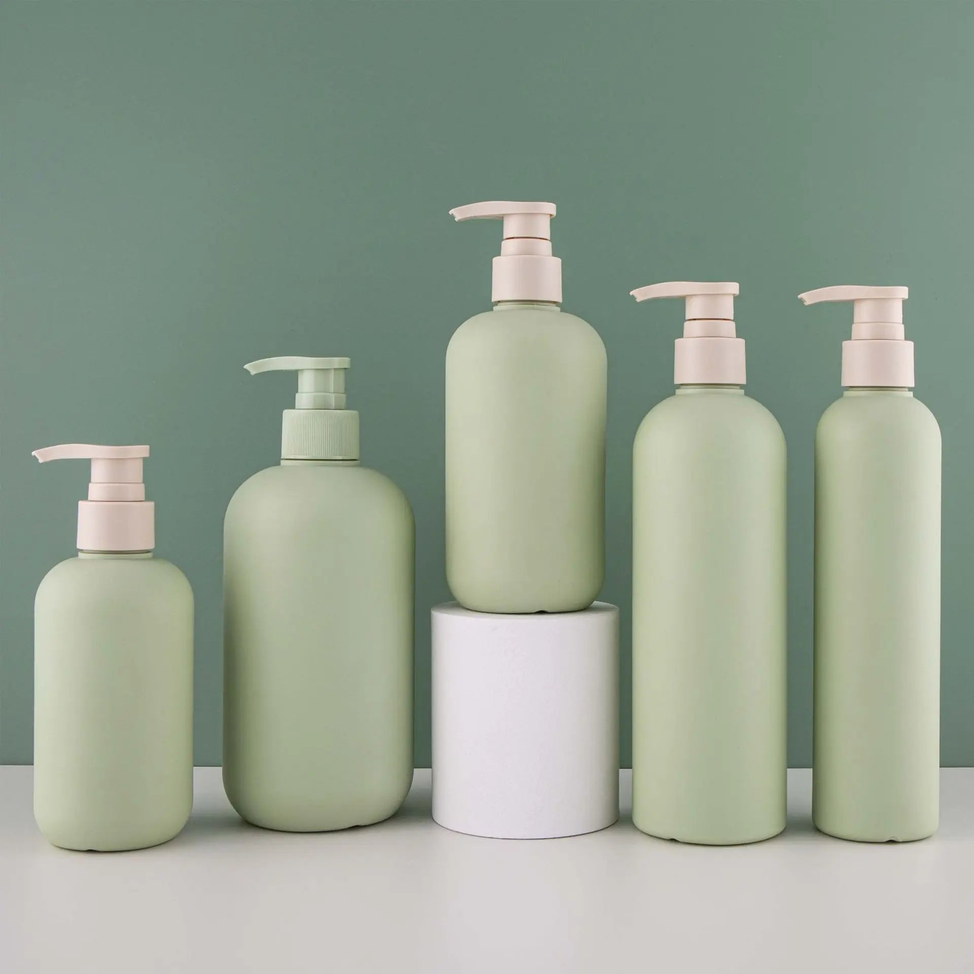 Wholesale Large-Capacity HDPE Emulsion Pump Bottle 300ml 500ml Light Green Plastic Bottles Rounded Corner for Shampoo