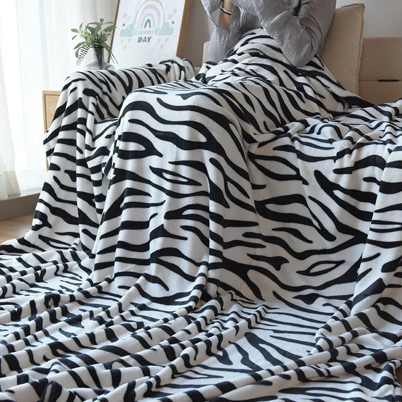 Modern Super Soft Warm Flannel Leopard Print Winter Air Conditioning Sofa Cover Spot Office Flannel Blanket