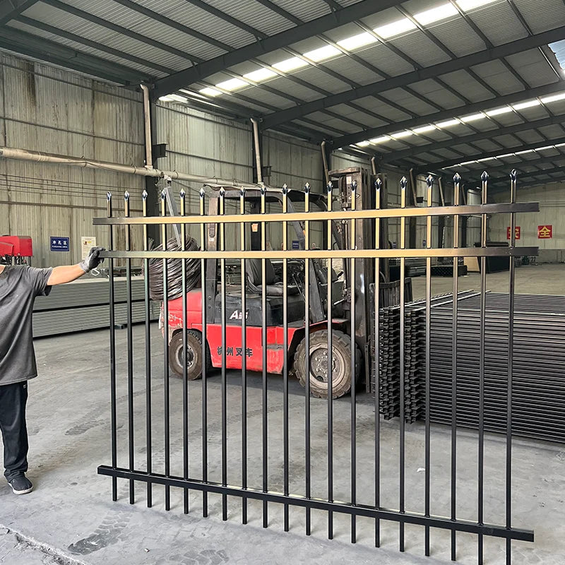 China Outdoor Galvanized Metal Fence Panel 6X6 Feet Wrought Iron Garden Steel Fence