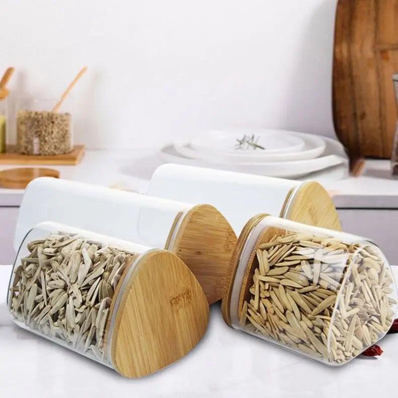 High Borosilicate Triangular Transparent Food Storage Jar with Bamboo Lid Eco-Friendly Over 501ml Capacity