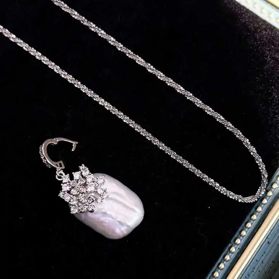 Universal Button Snowflake Block Baroque Pearl Pendant Necklace with Crystal Fried Dough Twists Chain Real Pearl Necklace