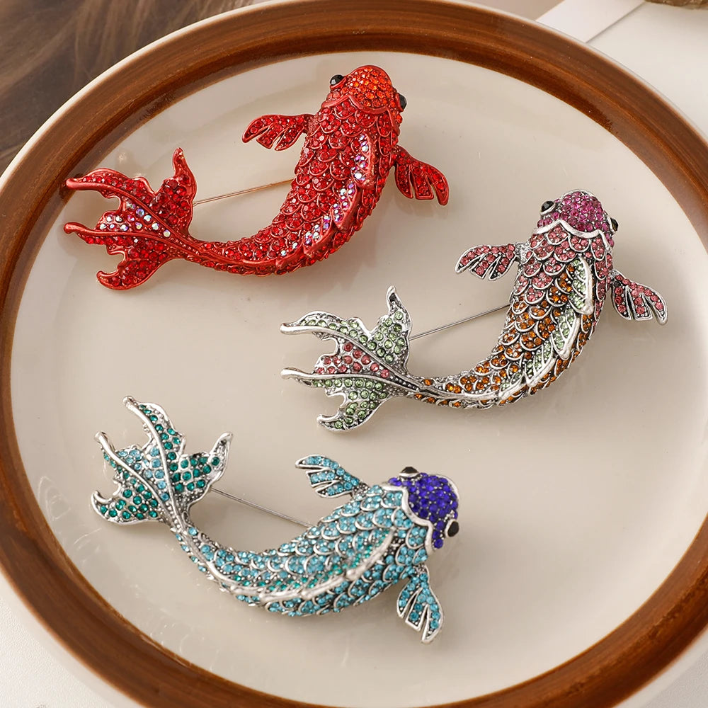 Personality Crystal Koi Fish Brooch Lapel Pin Women Creative Rhinestone Goldfish Brooch for Gift