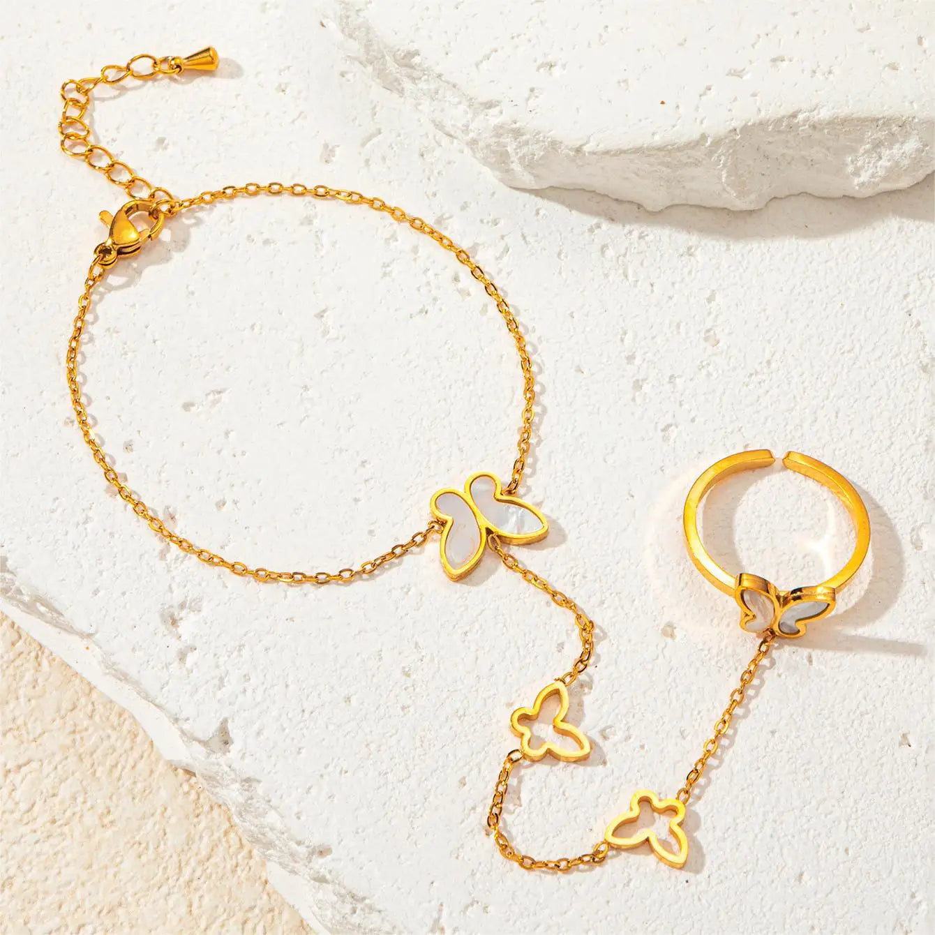 Wholesale Women Ethnic Star Shaped Shell Stainless Steel Gold Hand Back Finger Ring Chain Bracelet for Women