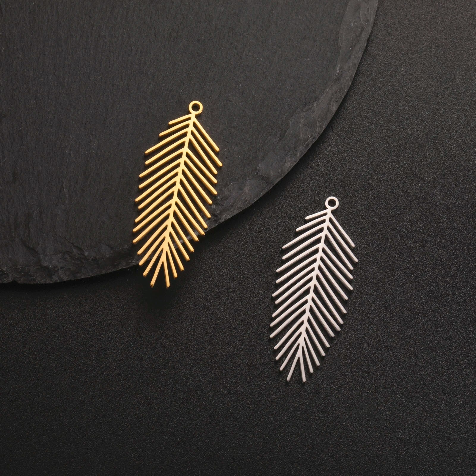 Stainless Steel Hollow Leaf Charm Accessories Gold Plated Maple Leaves Pendant Jewelry Accessories for Necklace Bracelet
