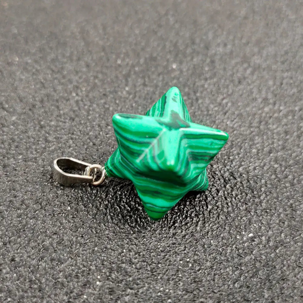 HZ Natural Malachite Gemstone Crystal Quartz Merkaba Star Pendants for Gifts and Souvenir Crystal Craft Necklace Accessory