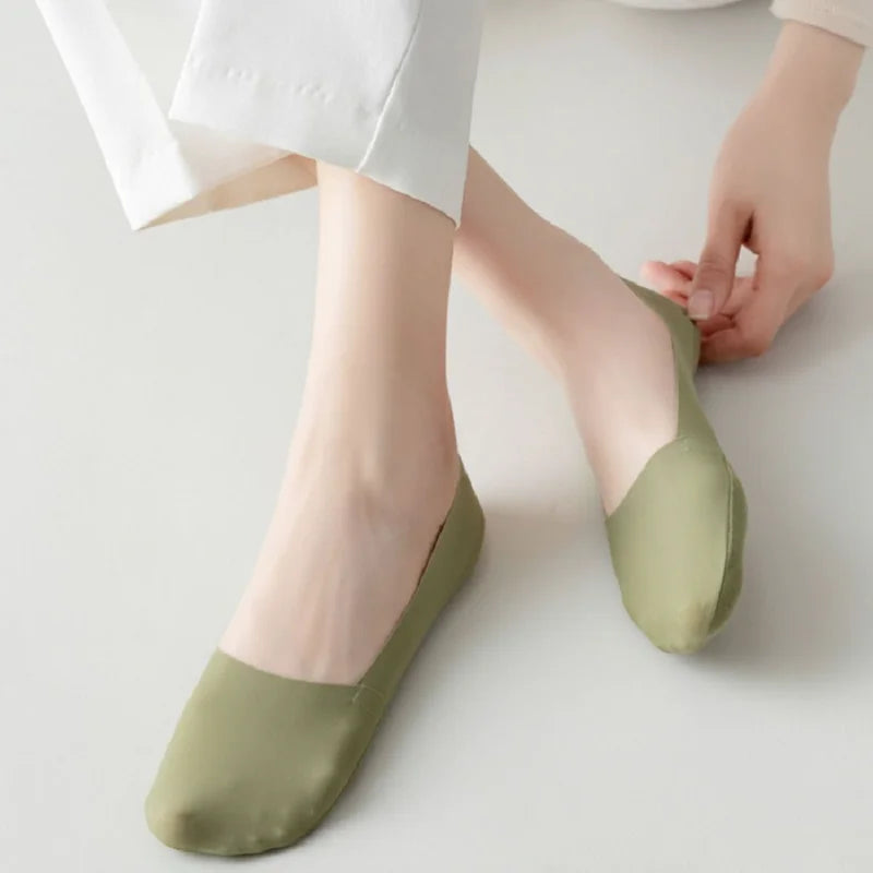 Hot Selling Woman Casual Non-slip Cotton No Show Socks Adsorbent Sweat Breathable Deodorant Socks