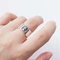Retro Temperament Palace Style Queen Fashion Silver Ring Personality Trend Black Versatile Men and Women