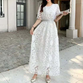 Women's French Retro Round Neck Hollowed Out Lace Hook Flower Dress Slim Waist Elegant Dress