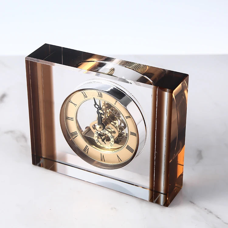 China Supplier Beautiful Shape Wedding Favor K9 Crystal Clock 15cm for Guest Giveaway Souvenirs with Custom Logo and Wooden Box