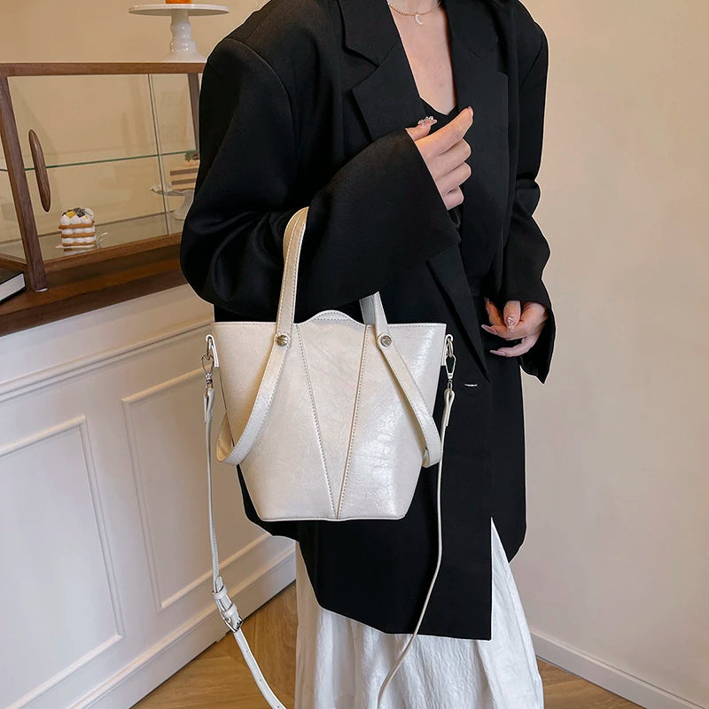 2025 New Arrival Women's PU Leather Bucket Bag Trendy Ladies 2 in 1 Bucket Shoulder Bag Handbags