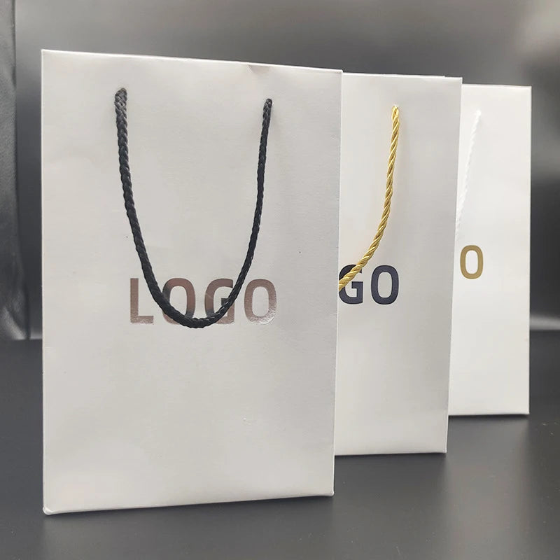 White Brown Kraft Gift Craft Cardboard Shopping Paper Bag With Your Own Logo Print Hot Stamping for Ribbon Handles Paper Gift