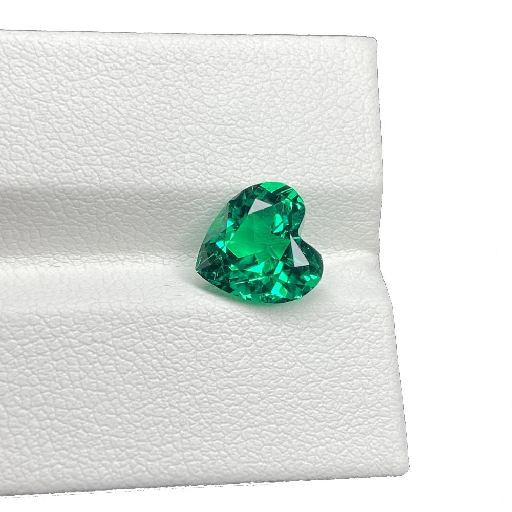 Lab Created Hydrothermal Columbia Green Inclusion Heart Shape Emerald Loose Gemstones for Pendant Making