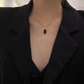 Fashion Jewelry Simple Gold Square Black Shell Necklace Geometric Fashion Collarbone Chain for Women Wholesale