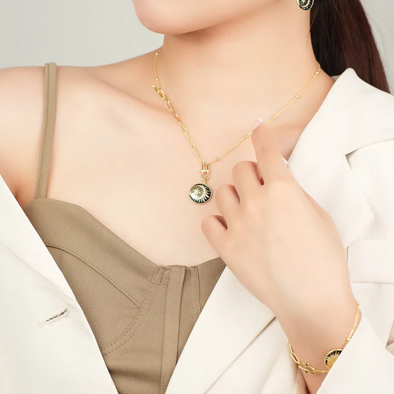 Hot Sale Popular Jewelry for Women Moon Star  Rhinestone Pendant Infinity Necklace