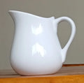 Hot Selling Traditional Large Capacity Porcelain Milk Jug White Water Coffee Jug Pot with Handgrip Eco-Friendly Classic