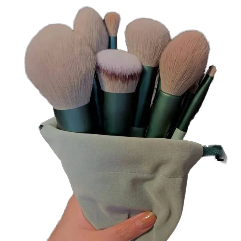 Hot Sale Kabuki Foundation Face Powder Blush Eyeshadow Brushes Make up Brush Makeup Brush Set with Bag New Arrival 13pcs Green