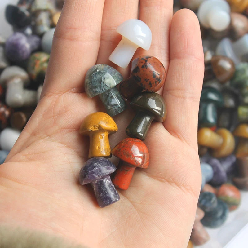 Wholesale Natural Crystal Crafts Mini Crystal Mushroom 2cm High Quality Gemstone Mushroom