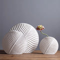 Modern INS White Ceramic Vase Set Delicate Round Leaf Decorated Vase Fashion Set Vase