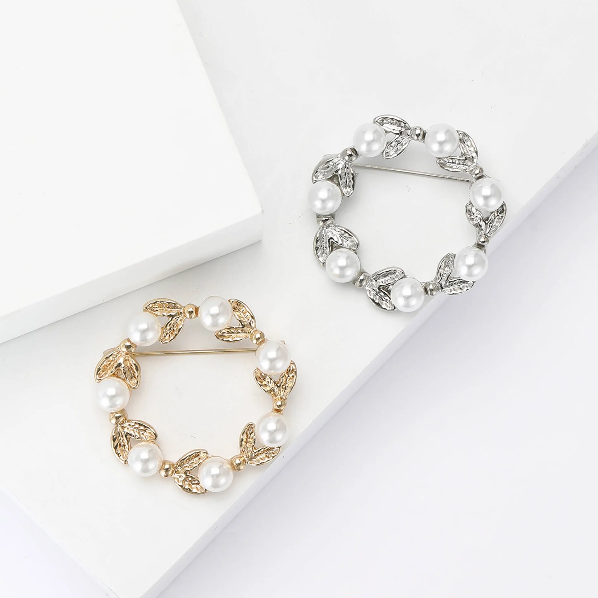 Fashion Wreath  Brooch Pin Alloy Pearl Leaf Brooch Pin for Women Clothes  Dress Decoration