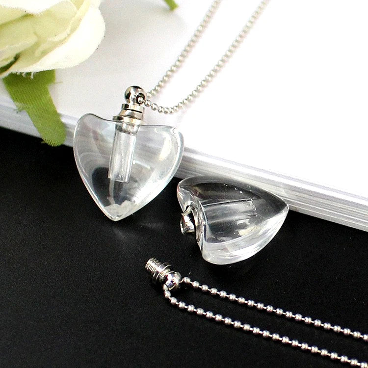 Essential Oil Dispensing Bottle Geometric Heart Hollow Bottle Pendant Necklace Clear Crystal Perfume Vial Necklace for Women