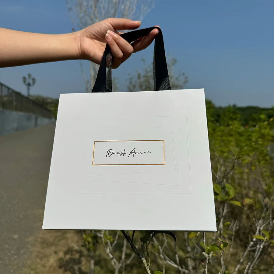 Wholesale Custom Window Paper Bags with Handle Luxury Retail Gift Packaging for Clothing and Jewelry