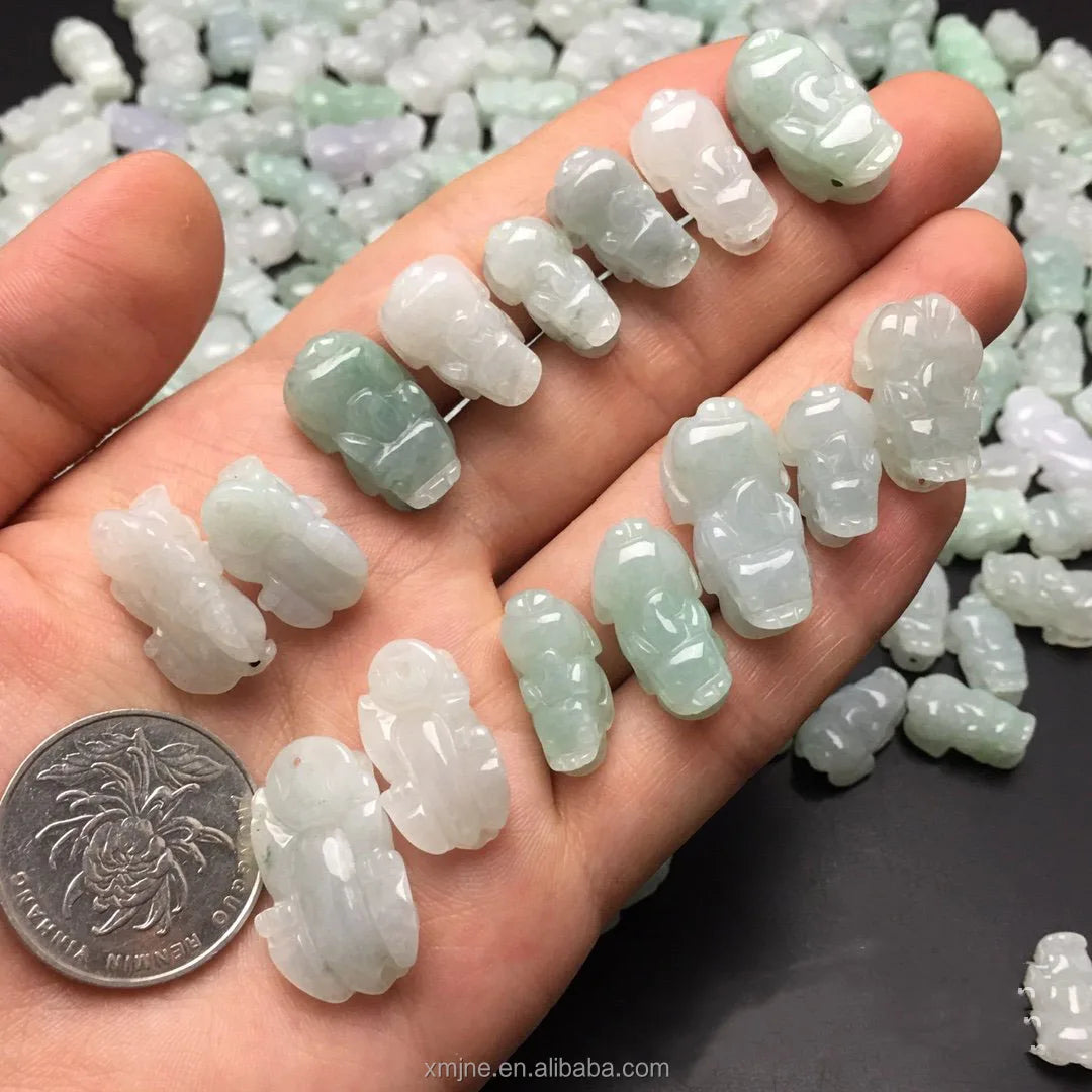 Certified Grade a Myanmar Jadeite  Craft Bean Seed Small Brave Jade Pendant Pendant Jade Handicraft Factory Wholesale