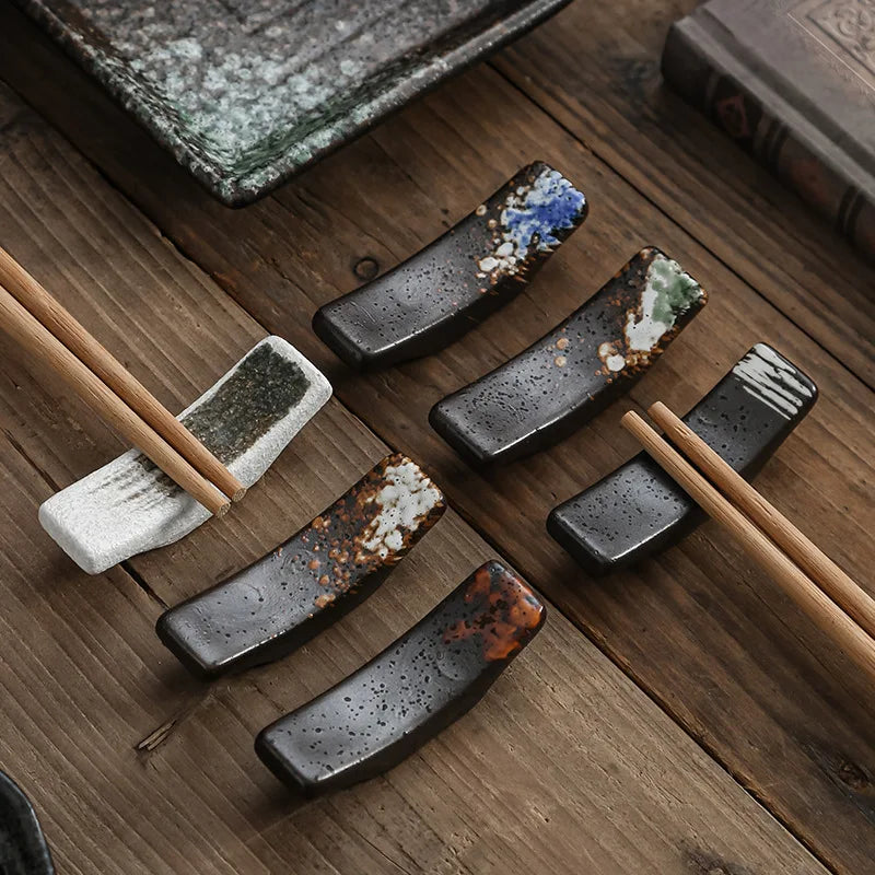 Japanese Style Porcelain Chopsticks Rest Stone Design Spoon Stand Chopsticks Holder  Porcelain Chopsticks Pillow for Restaurant