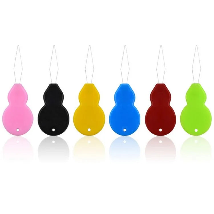 Wholesale Cheap Random Color Plastic Hand Machine Sewing Tool Needle Threader for Sewing Crafting