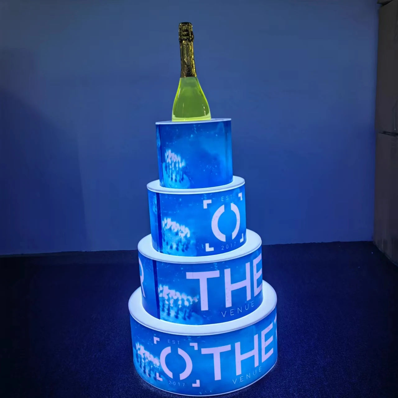 Customized Night Clup Bar Lounge Champagne Display Racks VIP LED Birthday Cake Bottle Presenter