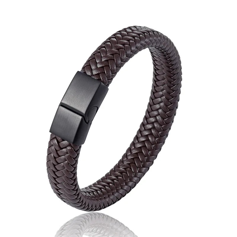 Latest New Product Fashion Genuine Leather Bracelet for Man With Custom Logo Stainless Steel Claps