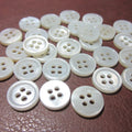 Niucky S0201-009 Low MOQ Economical 9mm 12.7mm 4-Hole Thin Edge White Pearl Shell Flatback Washable Buttons for Shirt Polo