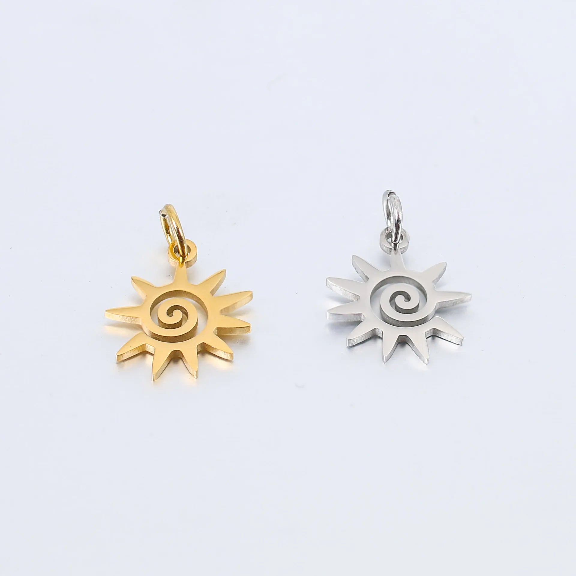 18K Gold and Stainless Steel Spiral Sun Pendant Charm KA2204072 Connection for Necklace Zipper 13*19 mm