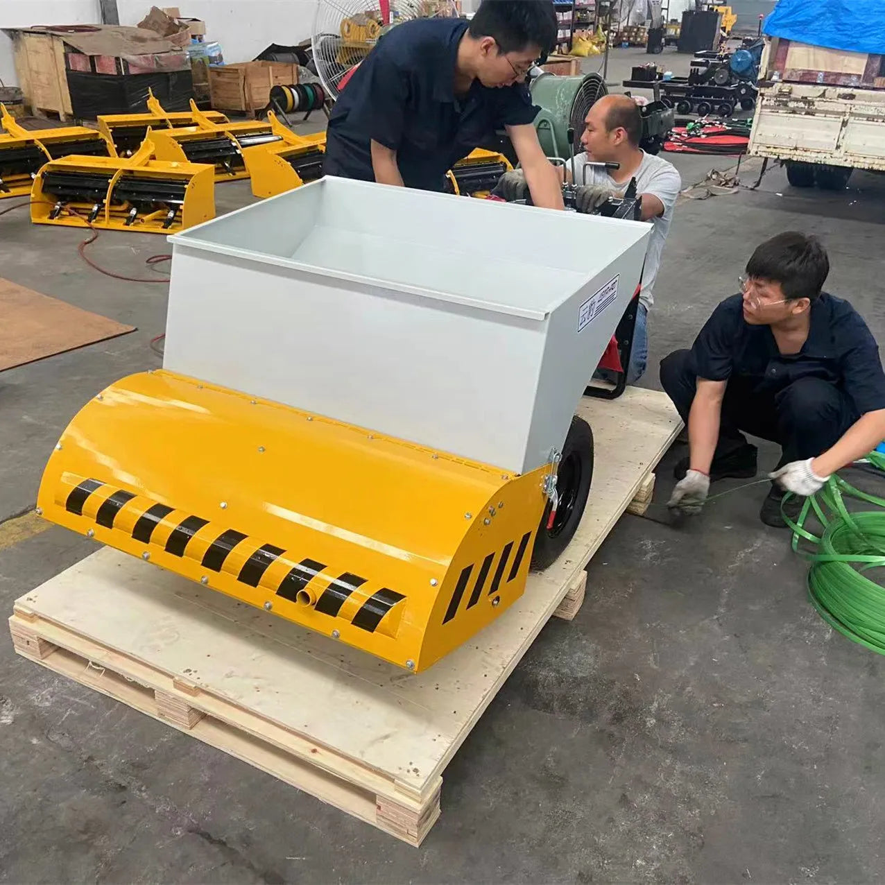 Asphalt Paver Wheel Concrete Road Paving Machine Discount Price